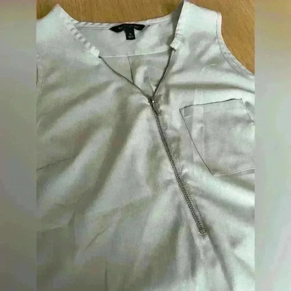 Banana Republic Zipper front Blouse - Picture 2 of 4